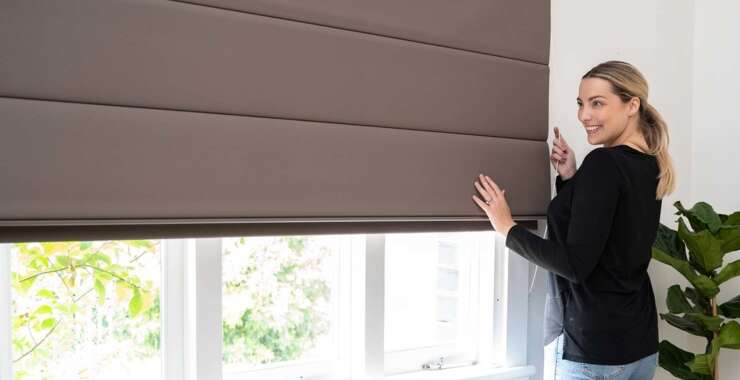 Cleaning and Care of Roller Blinds:Practical Methods